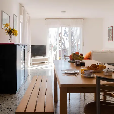 Enjoy アパート *